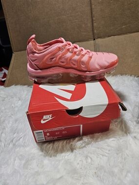 Nike Pink Air VaporMax Plus Women's Running Shoes